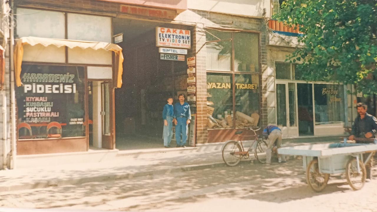 Yalova Babadan Ogula Baba Ogul Cakar Elektronik Tamir Televizyon Elektrik Seri Haber Gazete Manset (1)