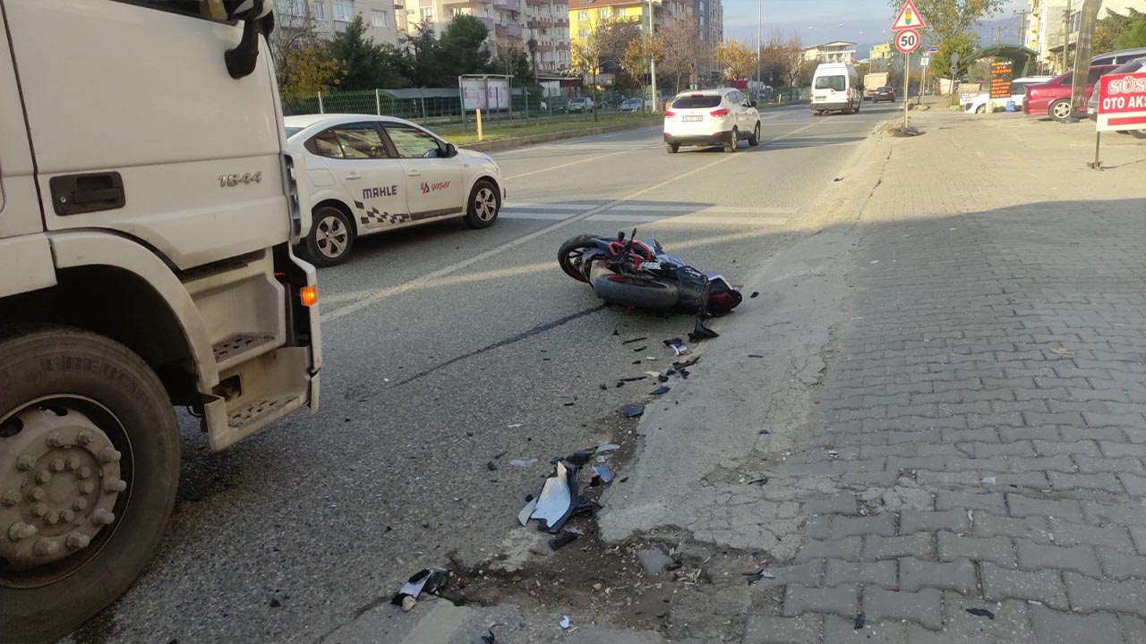 Yalova Bursa Karayol Motosiklet Surucu Kaza Tir (4)