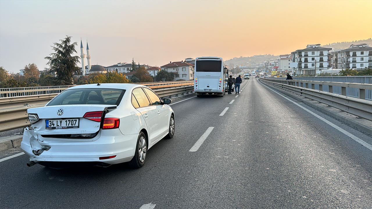 Yalova Ciftlikkoy Izmit Karayol Zincirleme Trafik Kaza Yarali Hastane (1)