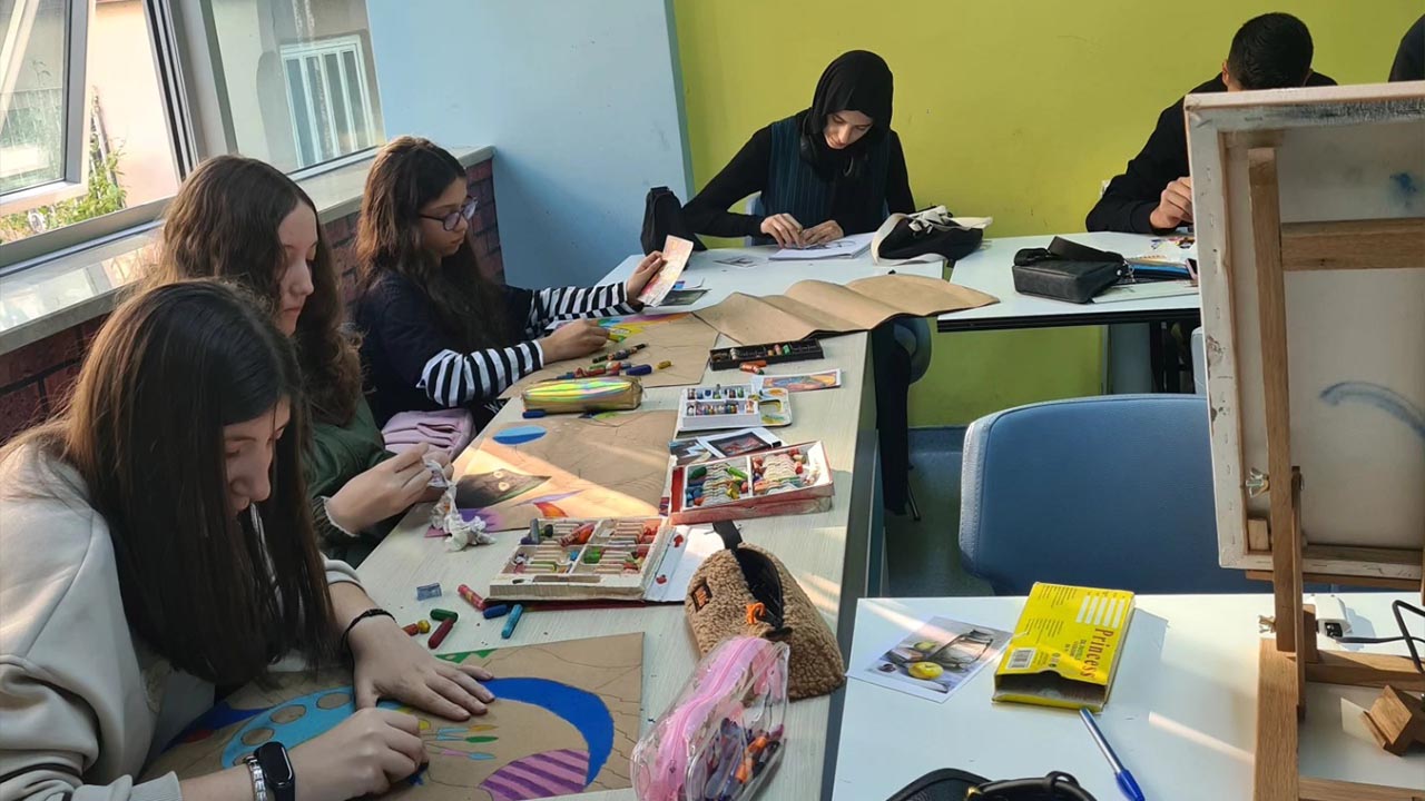 Yalova Genclik Merkez Resim Sanat Genc (2)