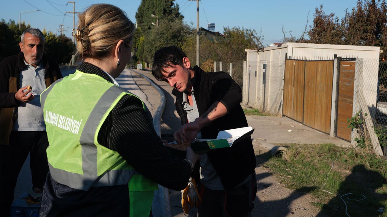 Yalova Altinova Cumhuryet Mahalle Asbestli Su Boru Degisim Calisma Belediye Baskan (5)