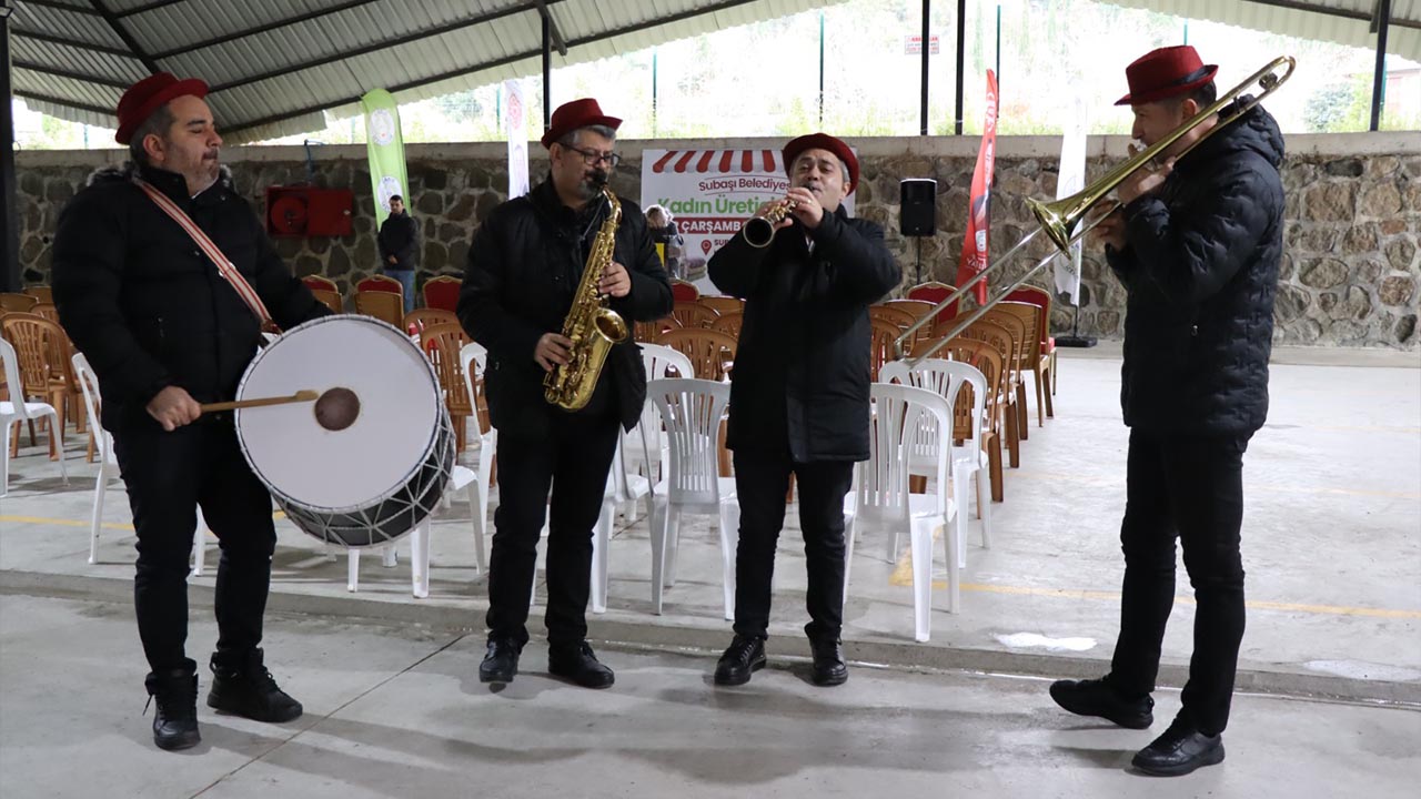 Yalova Altinova Subasi Belediye Baskan Vali Uretici Kadin El Emegi Pazar (2)