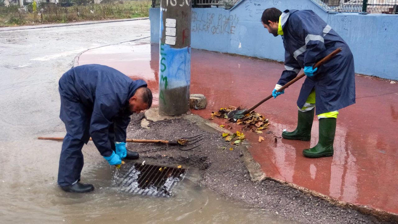 Yalova Belediye Lodos Yagis Kotu Hava Kosullar Personel Teyakkuz Calisma (1)