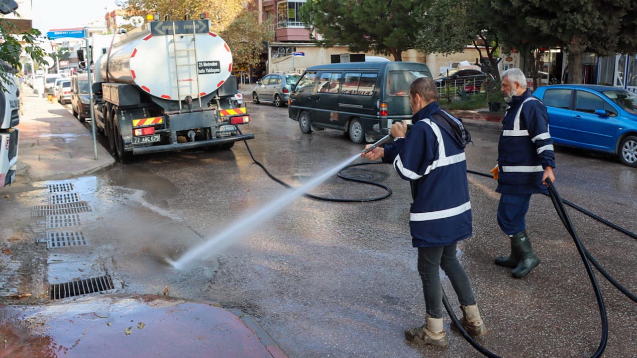 Yalova Belediye Rasim Kocal Cadde Yikama Temizlik (2)