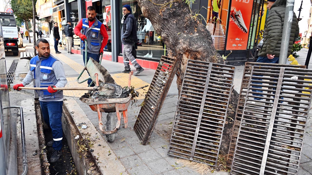 Yalova Belediye Sonbahar Yagis Mazgal Temizlik (2)