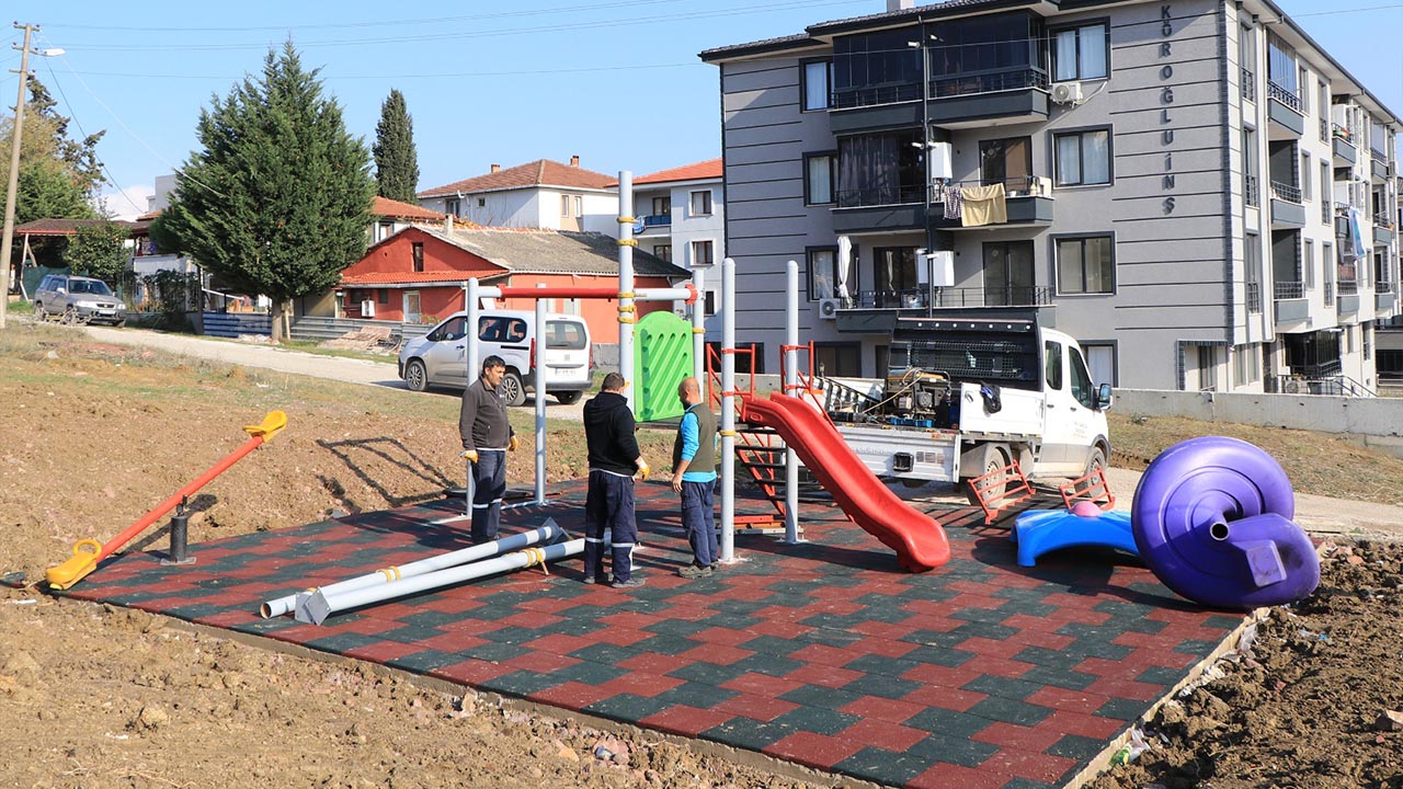 Yalova Ciftlikkoy Belediye Cocuk Park Onarim (2)