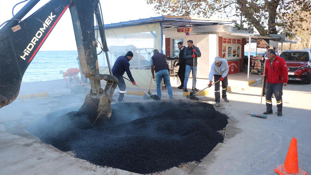 Yalova Cinarcik Belediye Ekipler Altyapi Asfaltlama Baskan Aciklama (4)