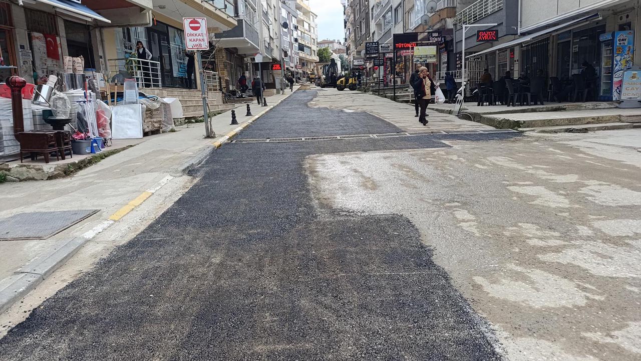 Yalova Cinarcik Belediye Tasliman Mahalle Cadde Sicak Asfaltlama Calisma (2)