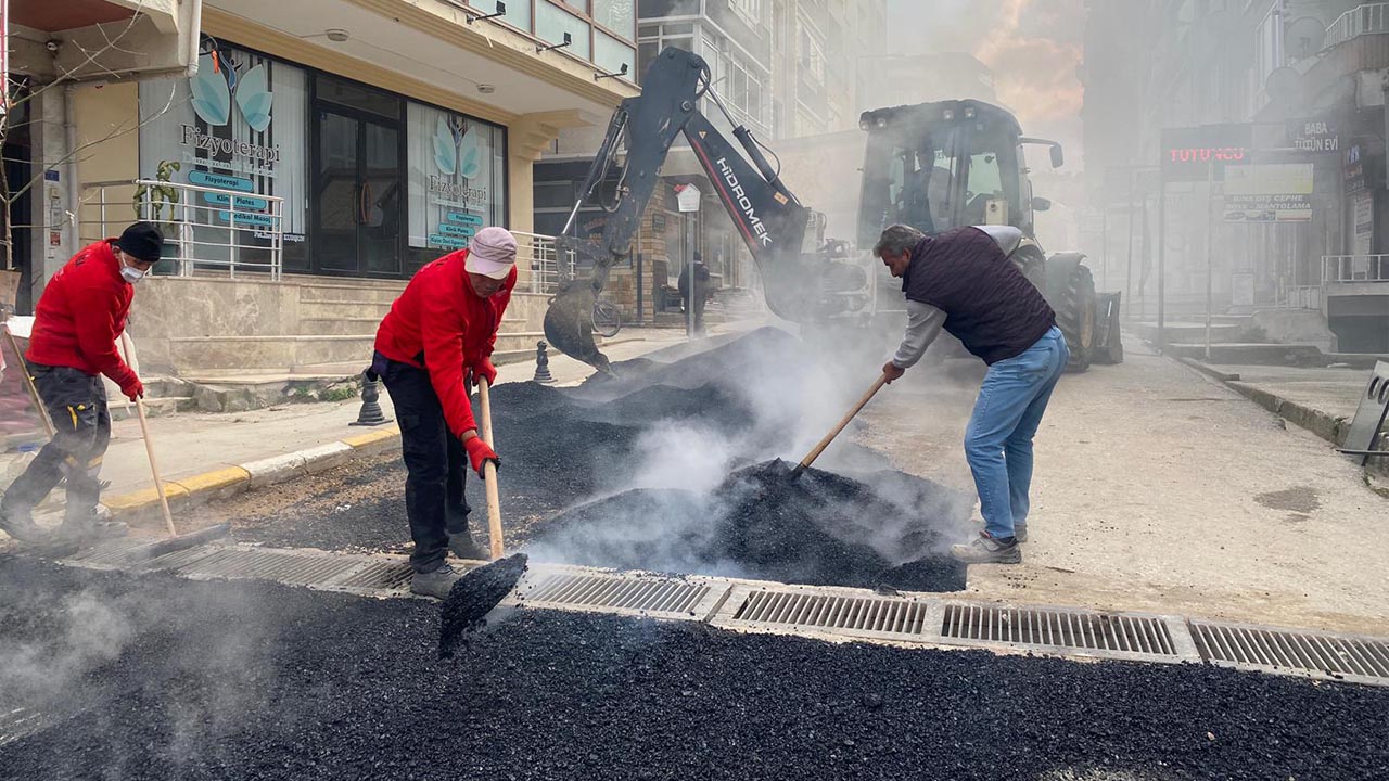 Yalova Cinarcik Belediye Tasliman Mahalle Cadde Sicak Asfaltlama Calisma (5)