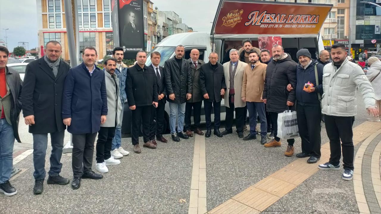 Yalova Mhp Merkez Ilce Il Baskan Alparslan Turkes Basbug Dogum Gunu Lokma Dagitma (4)