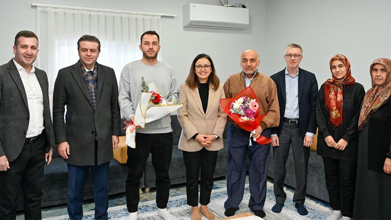 Yalova Sehit Talha Bahadır Ogretmenler Gunu Aile Ziyaret (1)