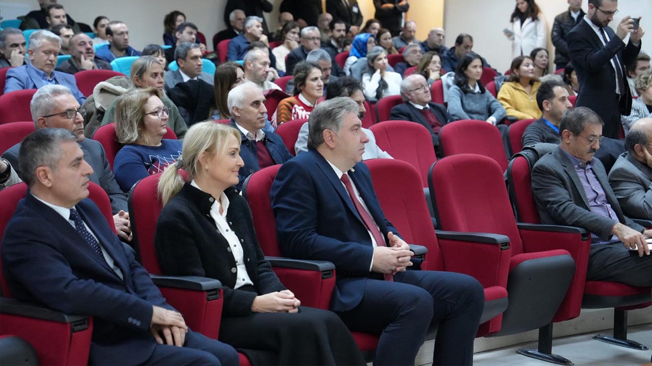 Yalova Universite Akademik Idari Personel Kurum Ici Egitim (3)