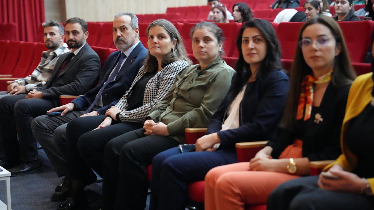 Yalova Universite Uzman Isimler Kadina Yonelik Siddet Panel (5)