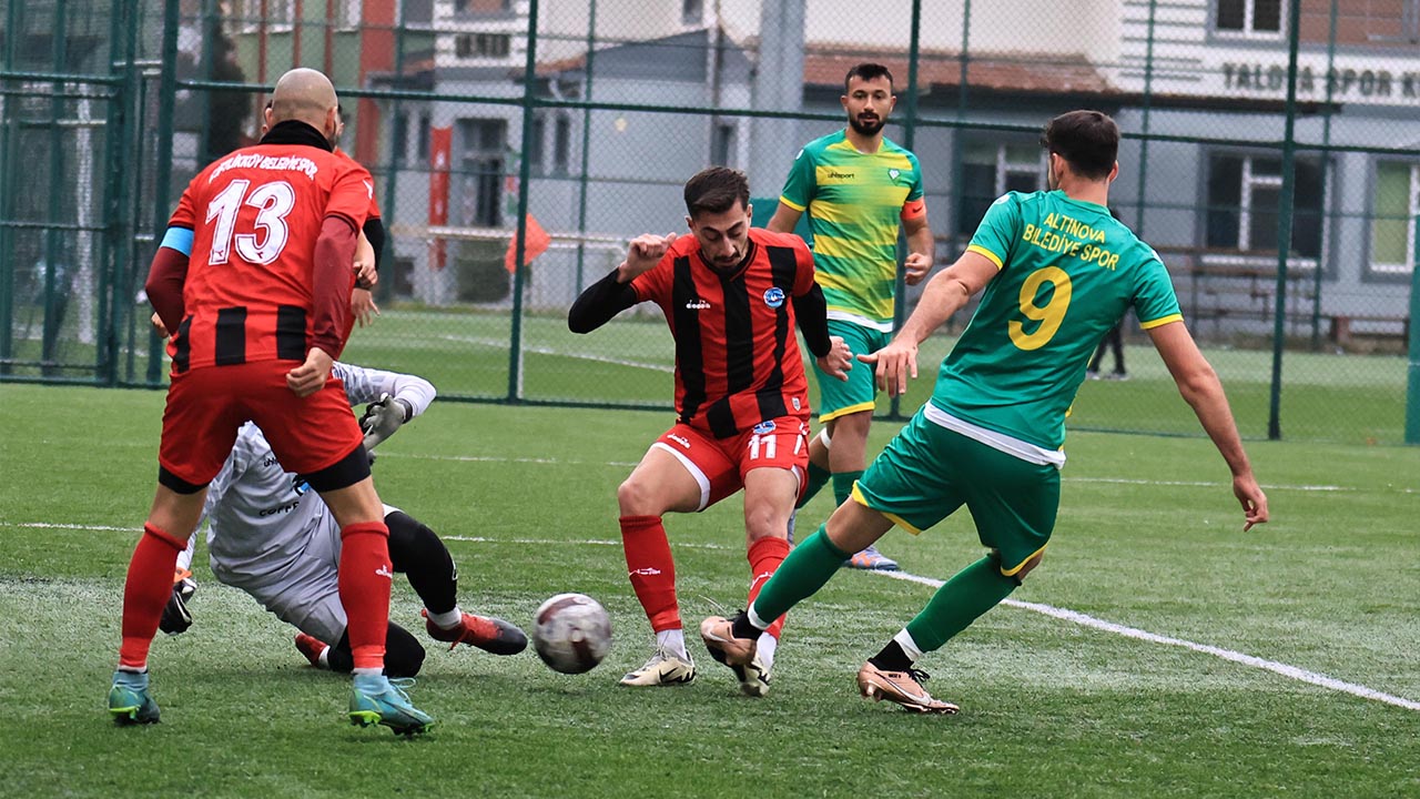 Yalova Ciftlikkoy Belediyespor Altinova Mac (2)