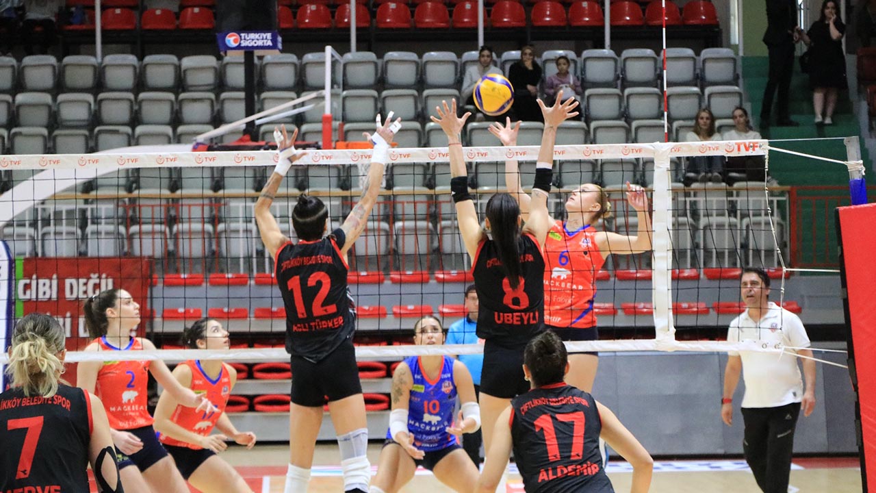 Yalova Ciftlikkoy Belediyespor Kadin Voleybol Lig Bursa Deplasman Mg (3)