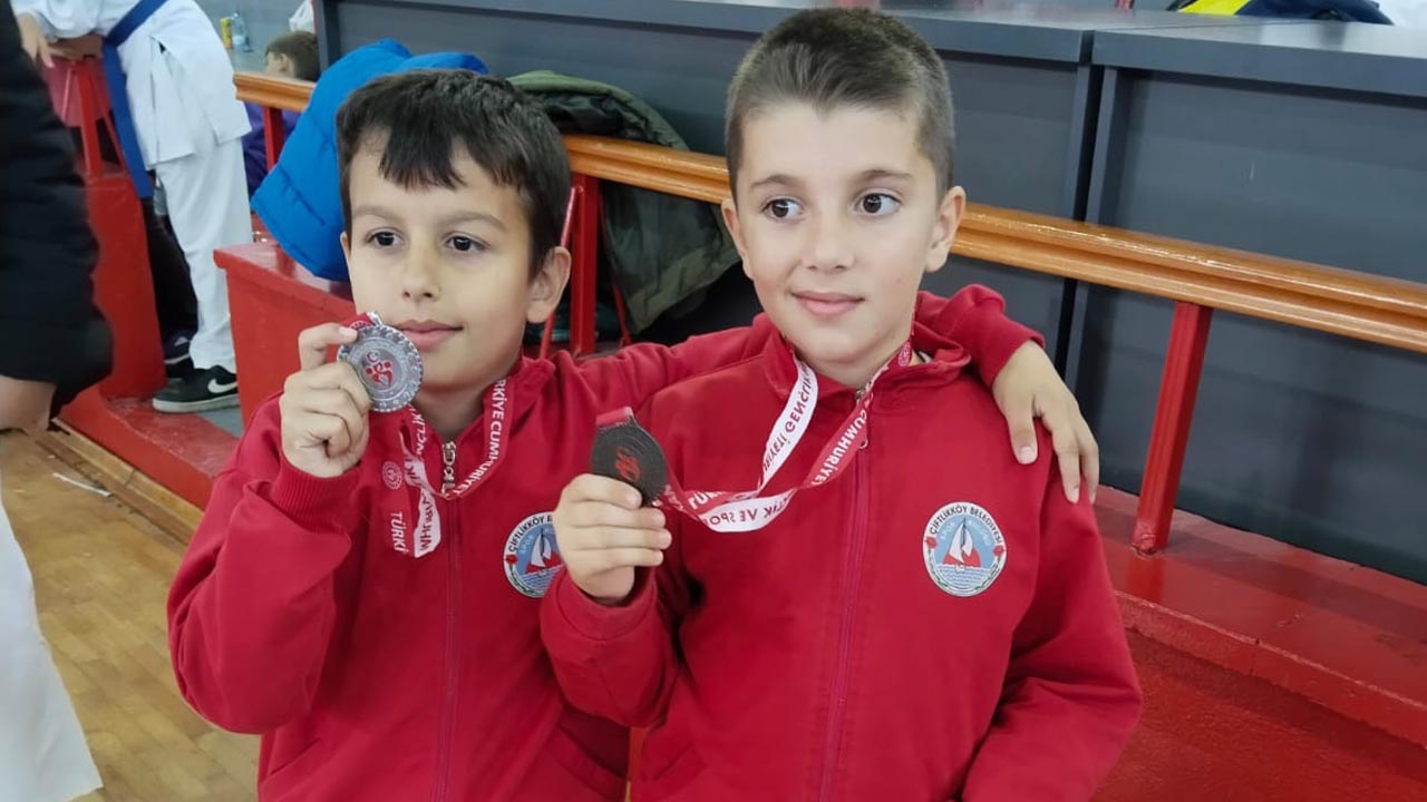 Yalova Ciftlikkoy Belediyespor Karate Takim Cumhuriyet Kupa Basari (1)