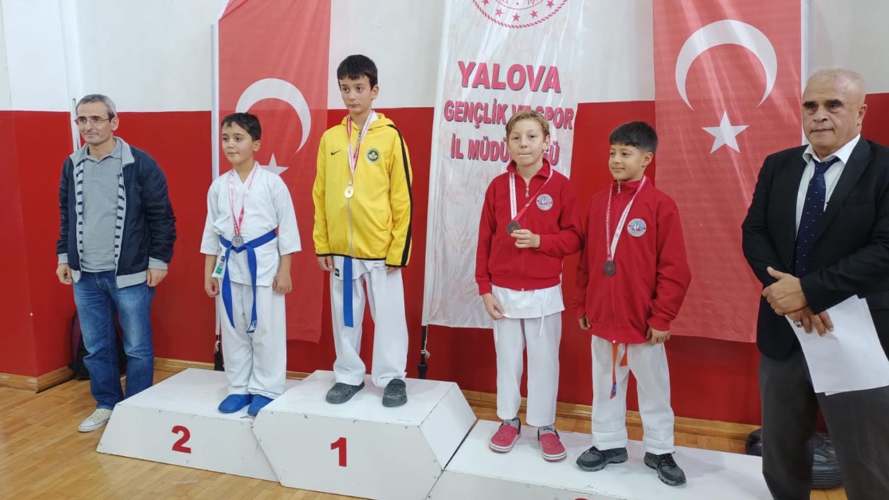 Yalova Ciftlikkoy Belediyespor Karate Takim Cumhuriyet Kupa Basari (3)