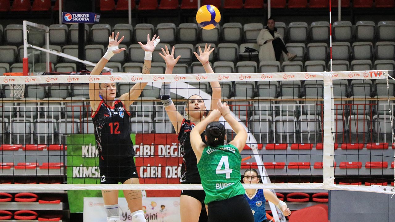 Yalova Ciftlikkoy Sultan Kastel Voleybol (4)