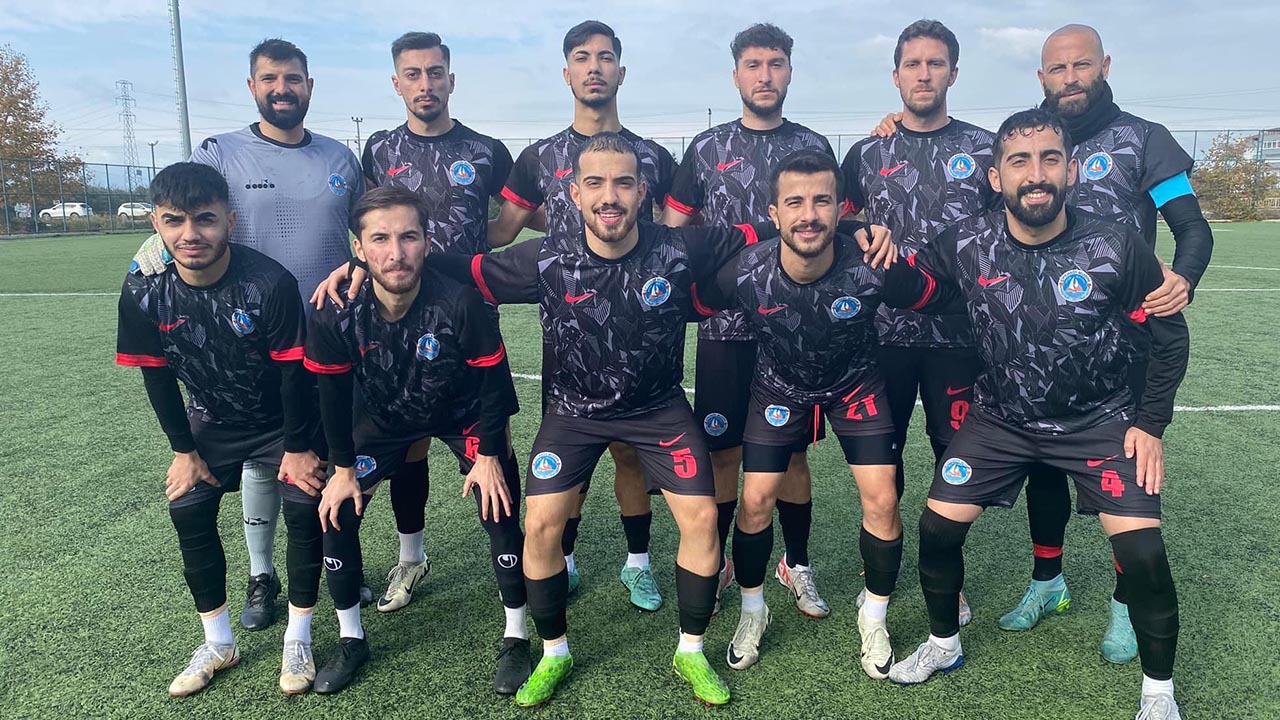 Yalova Ciftlikkoy Tesvikiye Belediyespor Super Amator Kume Golsuz Beraberlik (2)