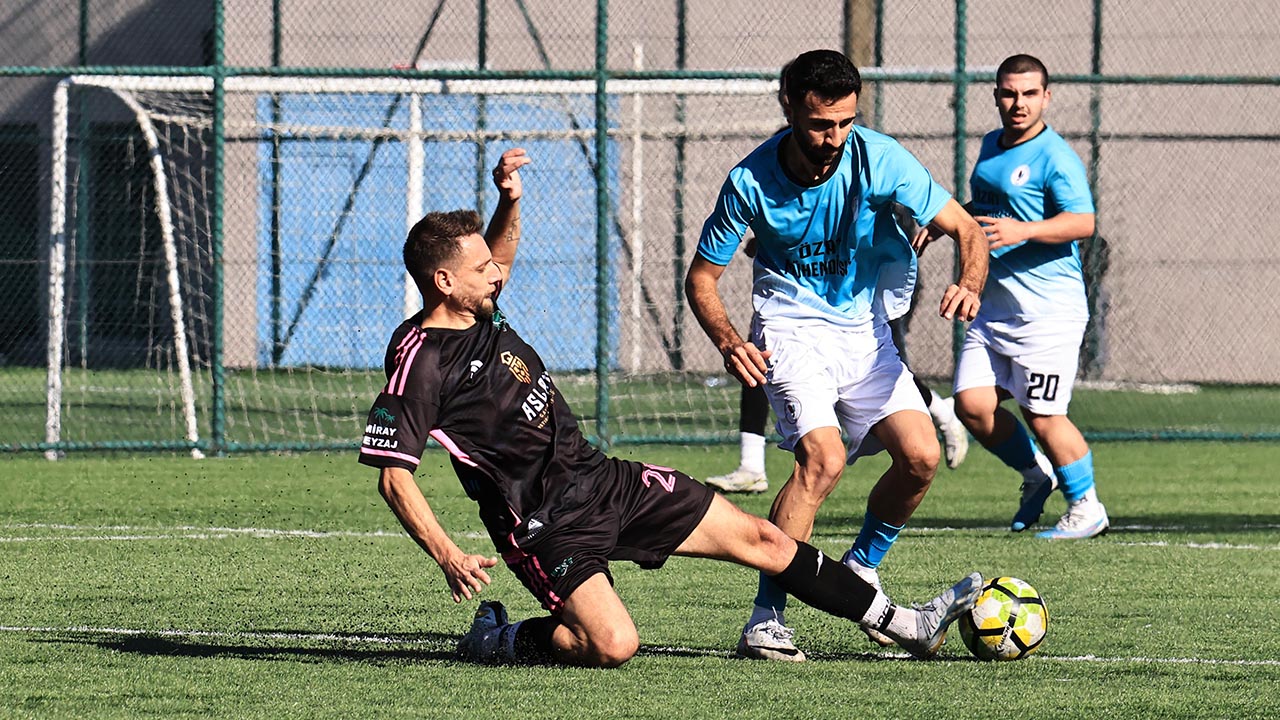 Yalova Universite Kaytazdere Belediyespor Mac Futbol(8)