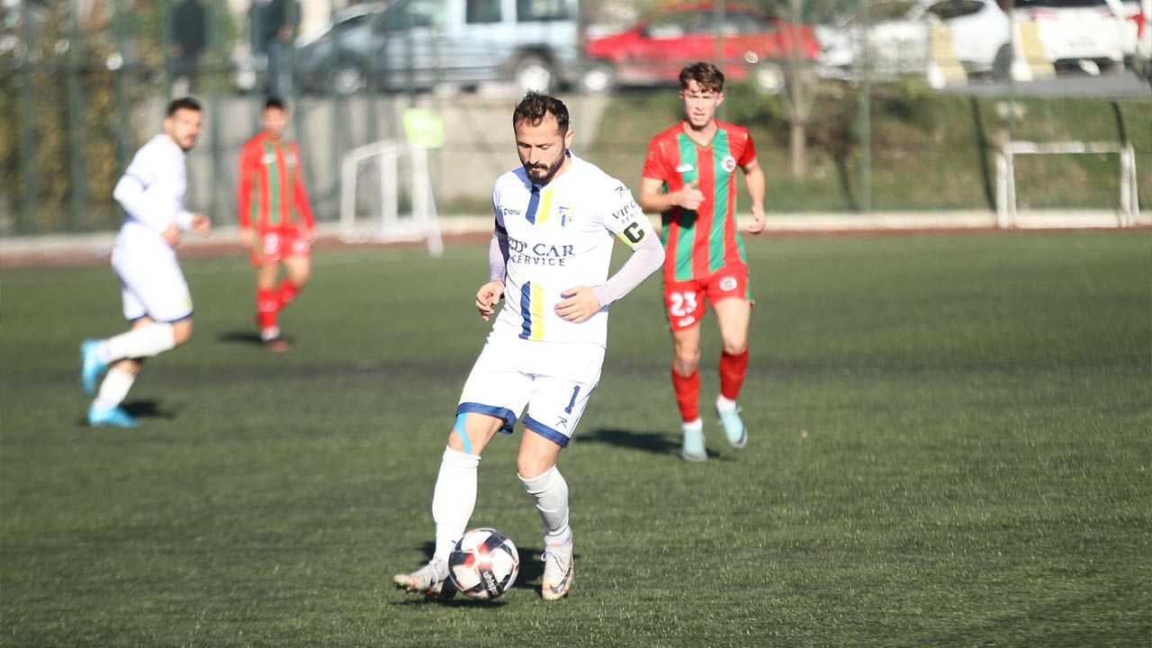 Yalova Yalvoaspor Berabere Futbol Mac (1)