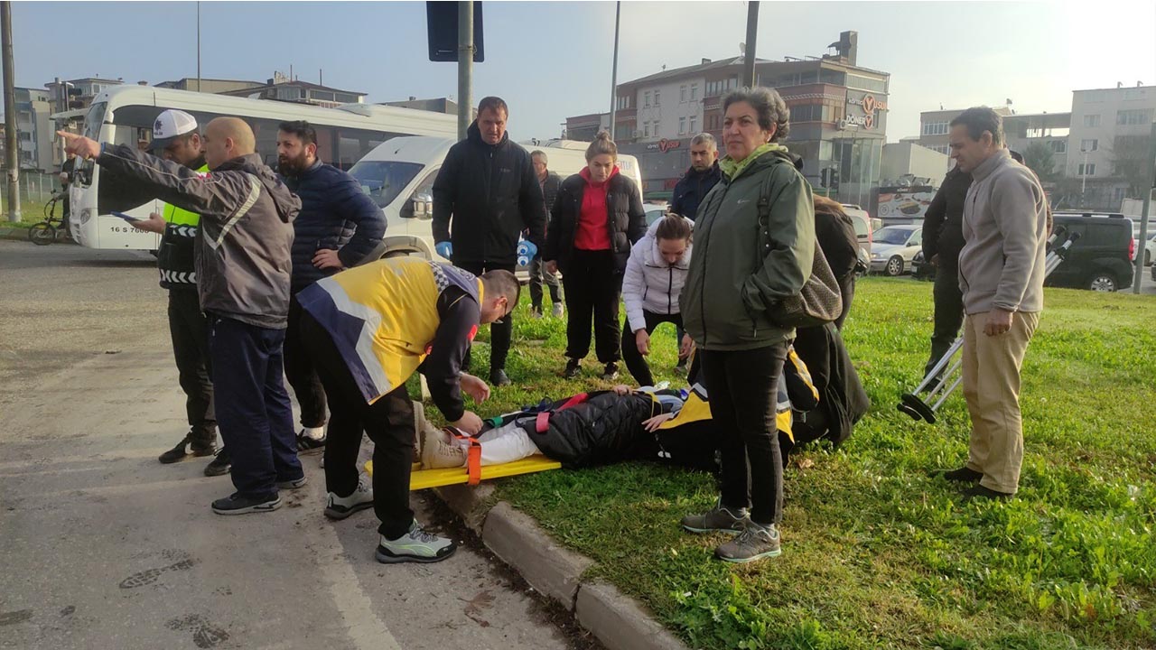 Yalova Bursa Orhangazi Kavsak Kadin Surucu Otomobil Kaza Iki Yarali(2)