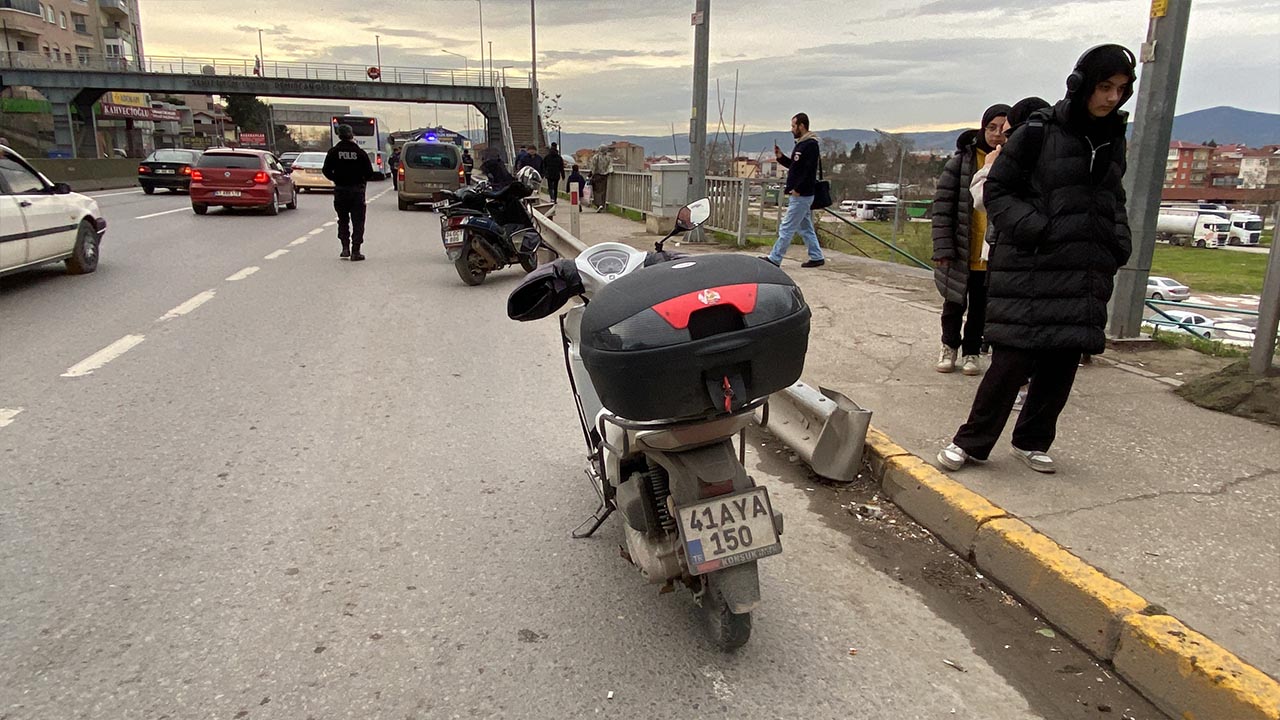 Yalova Kocaeli Golcuk Otomobil Motosiklet Trafik Kaza Yarali (2)