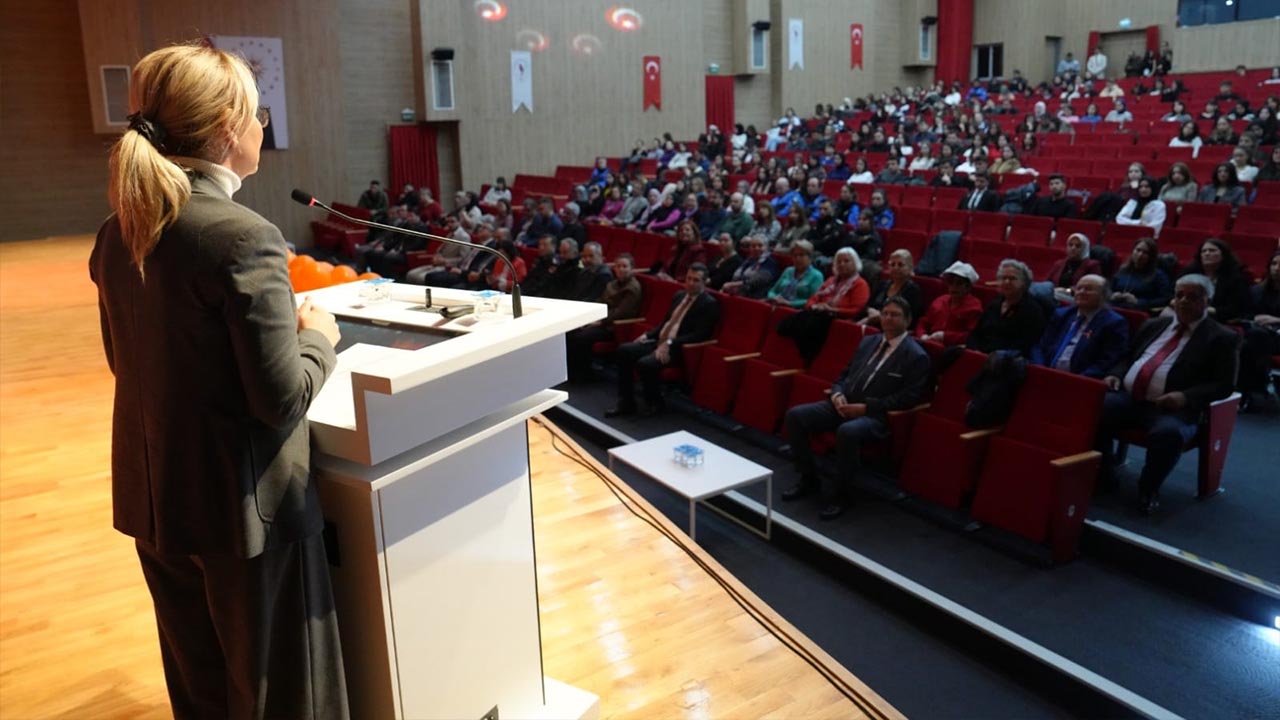 Yalova Universite Kadin Siddet Son Seminer (2)