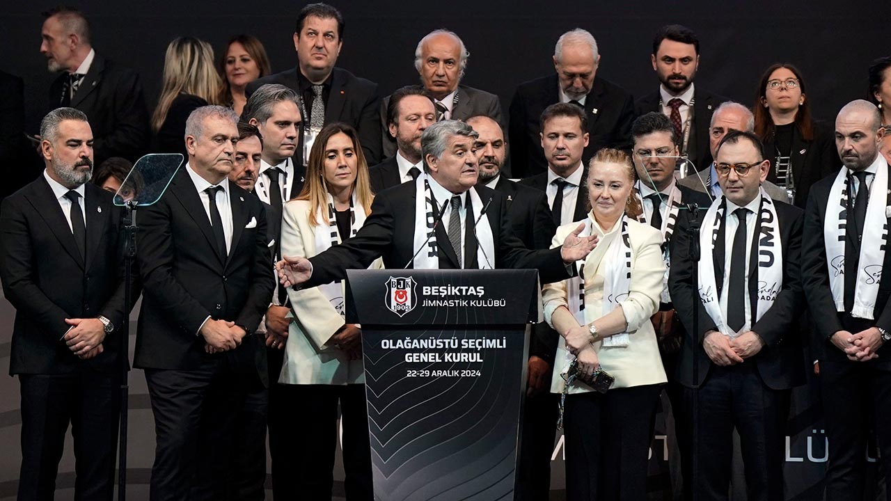 Besiktas Serdal Adali Secim Baskan Genel Kurul (3)