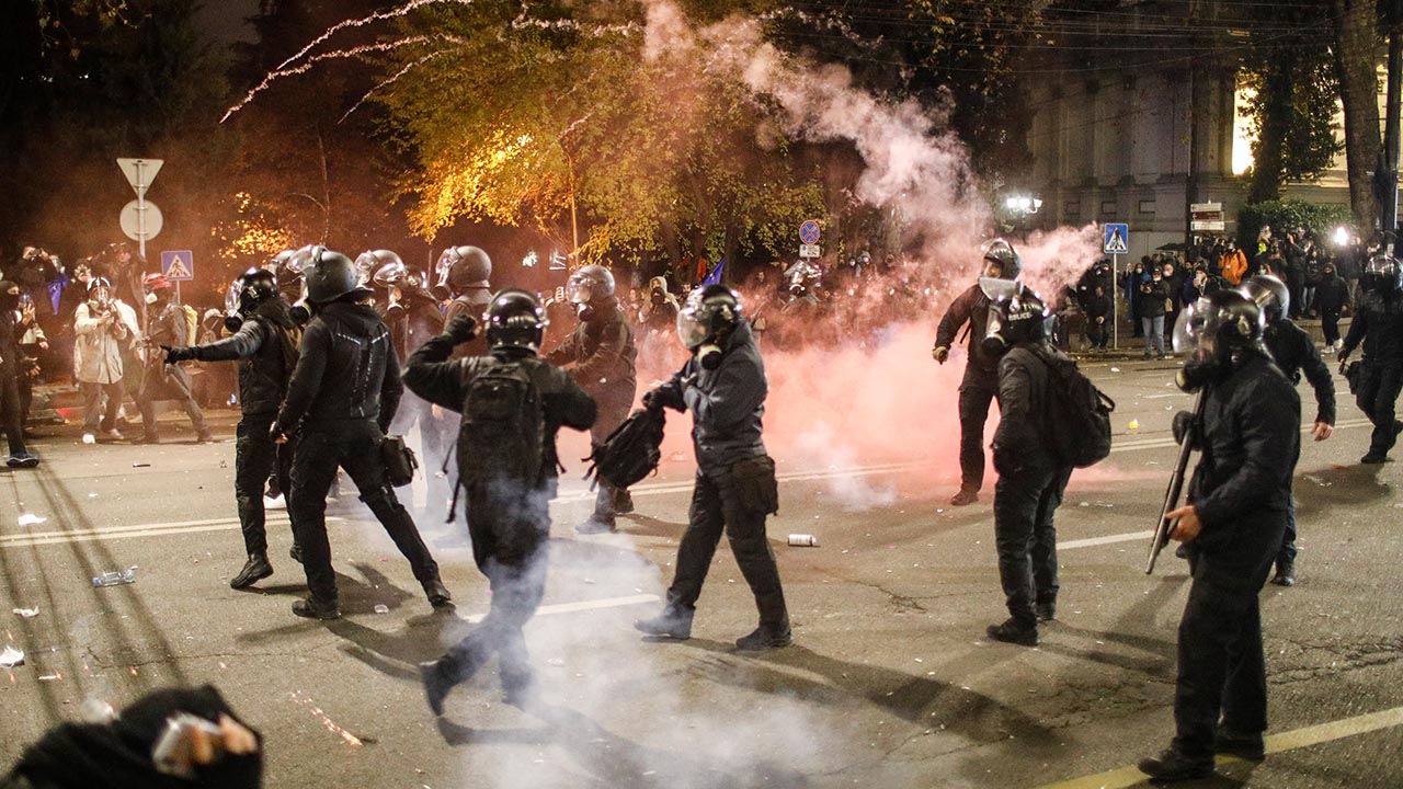 Gurcistan Protesto Polis Ab Avrupa Birligi Muzakere (10)