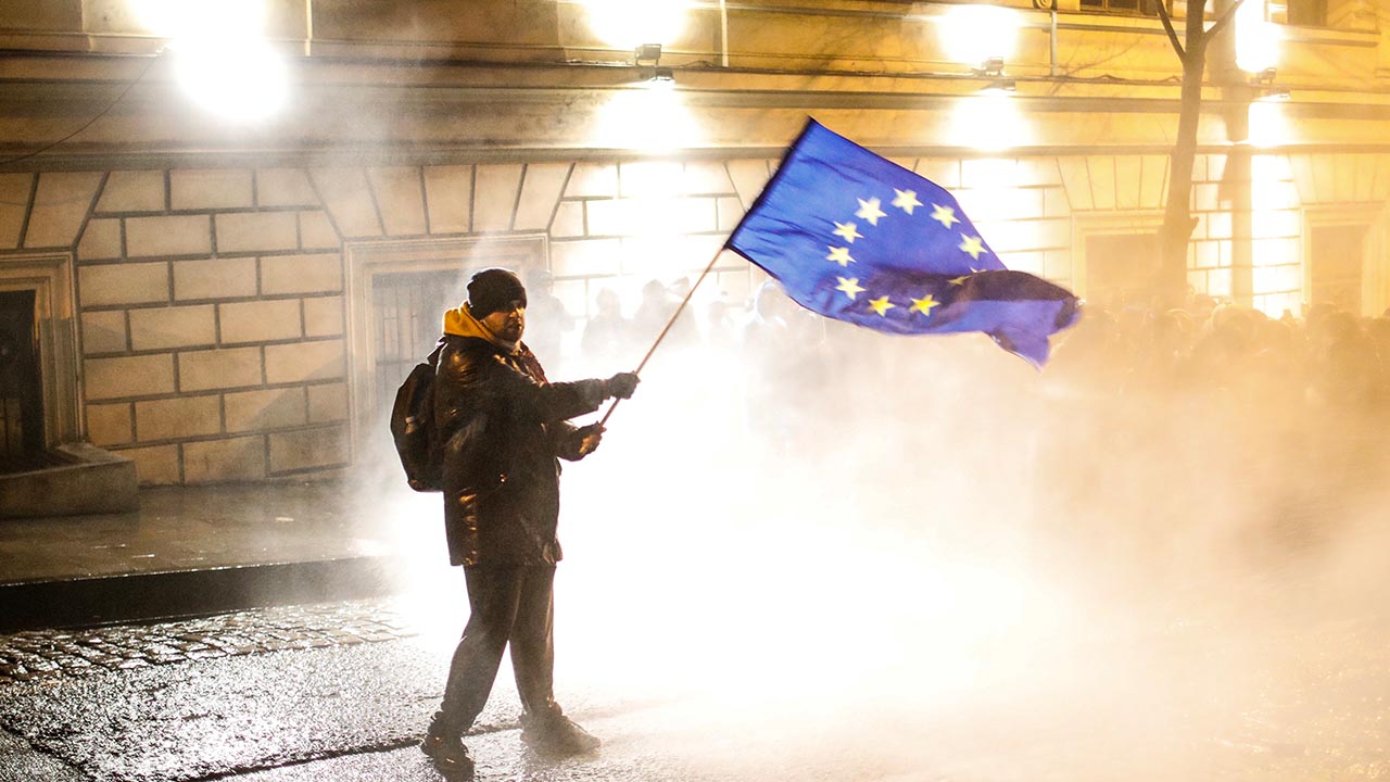 Gurcistan Protesto Polis Ab Avrupa Birligi Muzakere (4)