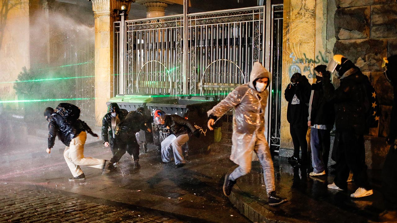 Gurcistan Protesto Polis Ab Avrupa Birligi Muzakere (5)