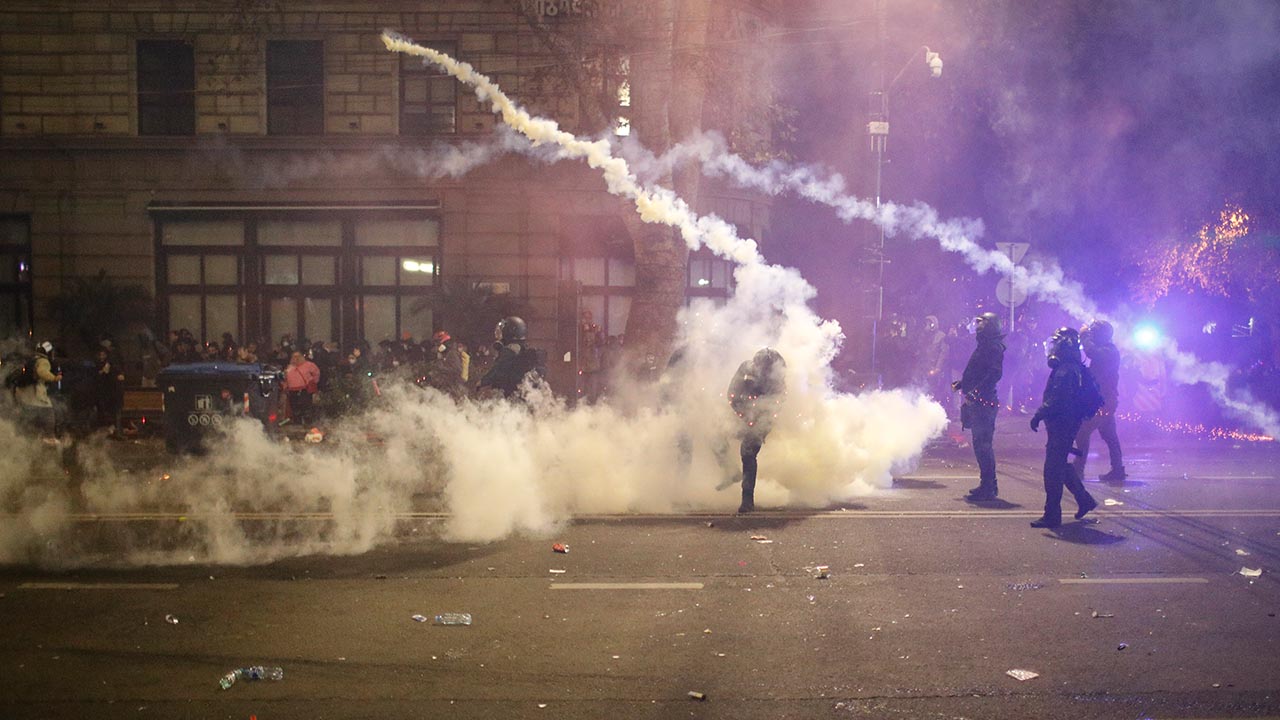 Gurcistan Protesto Polis Ab Avrupa Birligi Muzakere (9)