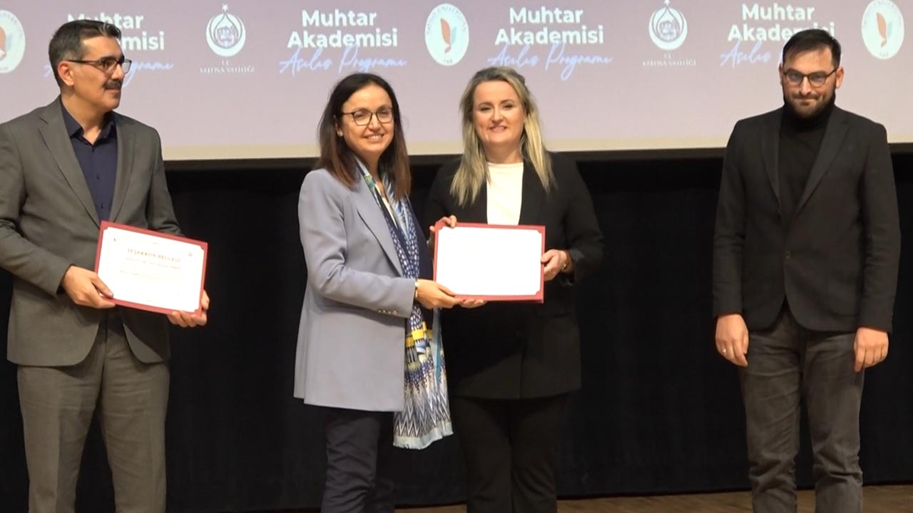 Yalova Il Muhtarlar Dernek Valilik Universite Akademi Sertifika Toren (1)