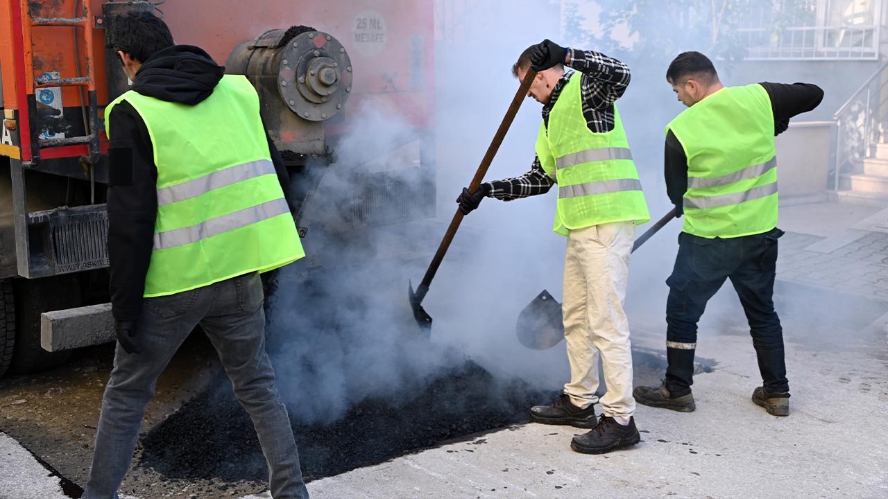 Yalova Belediye Fen Isleri Asfalt Yama Calisma (6)