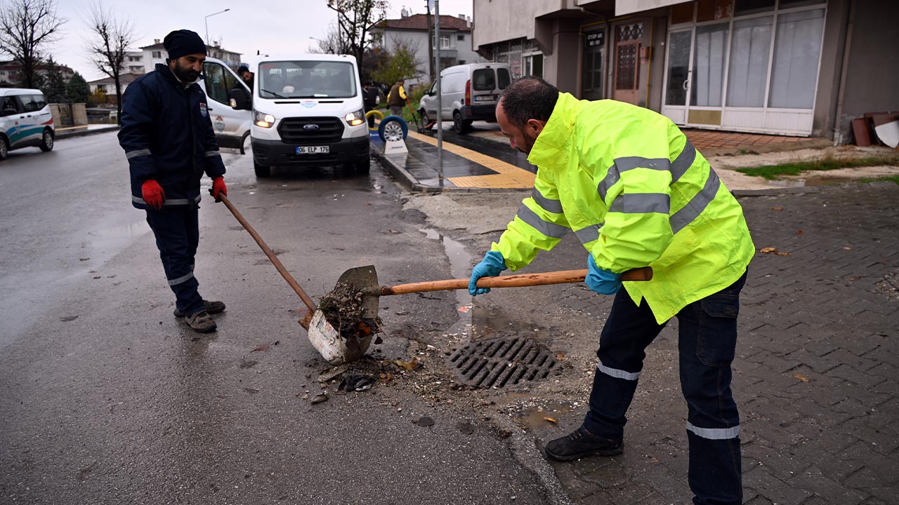 Yalova Belediye Kanalizasyon Su Mudurluk Yagmur Temizlik Calisma (1)