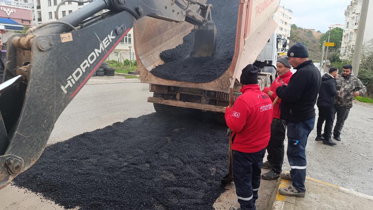 Yalova Cinarcik Belediye Harmanlar Mahalle Poyraz Cadde Sicak Asfaltlama Calisma (4)