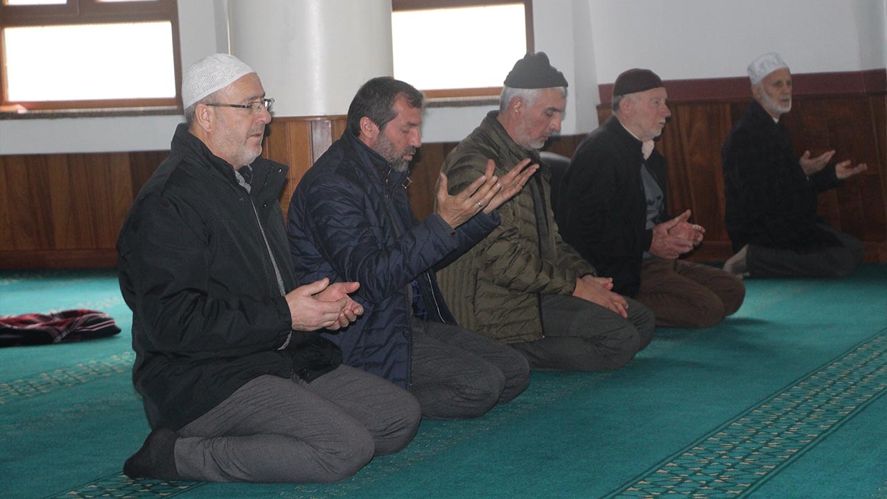 Yalova Gonul Der Stk Esad Suriye Haalk Zafer Sukur Namaz (6)