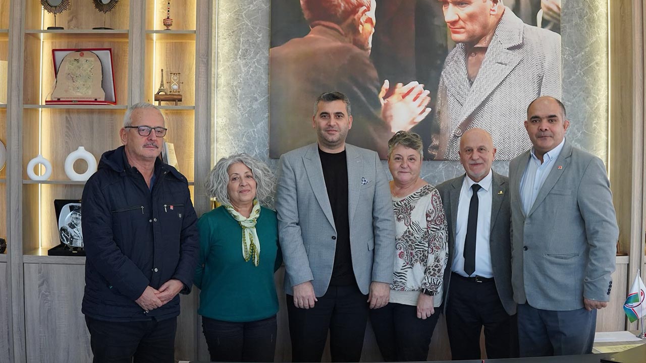 Yalova Kadikoy Belediye Baskan Chp Merkez Ilce Genclik Kollari Baskan (2)