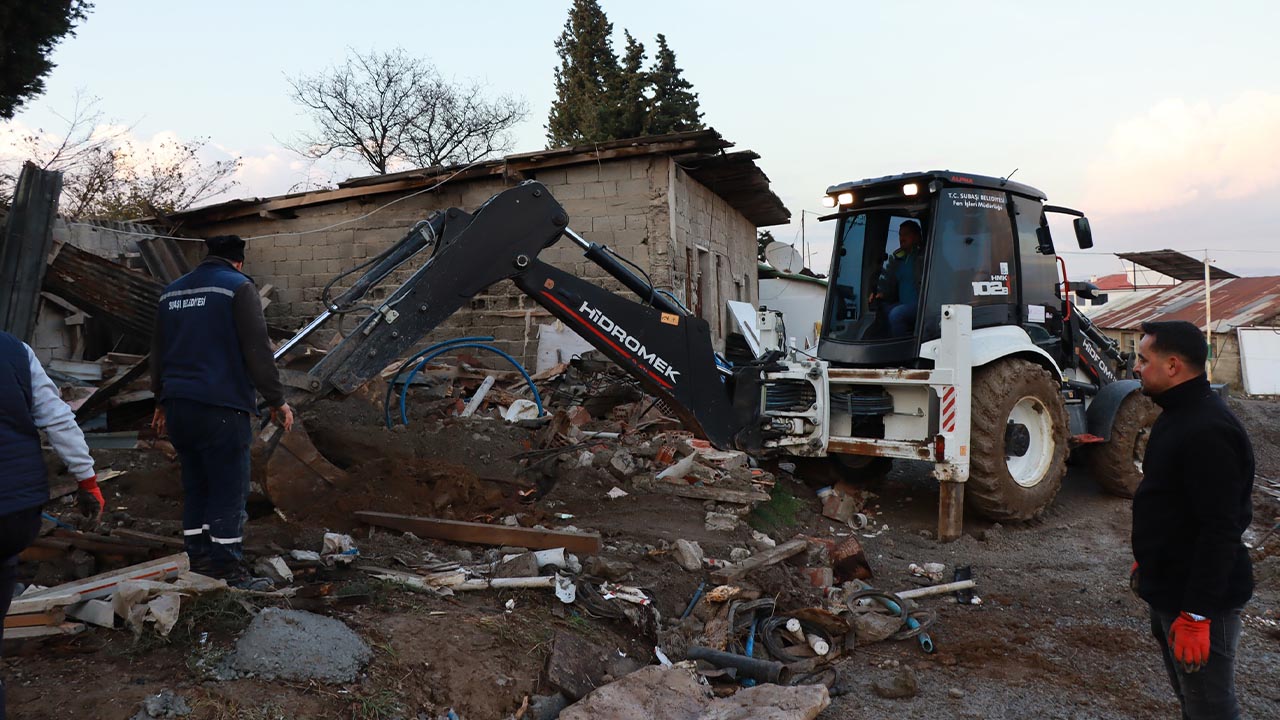 Yalova Subasi Belediye Baskan Garaj Amirligi Yikim Calisma Chp Il (2)