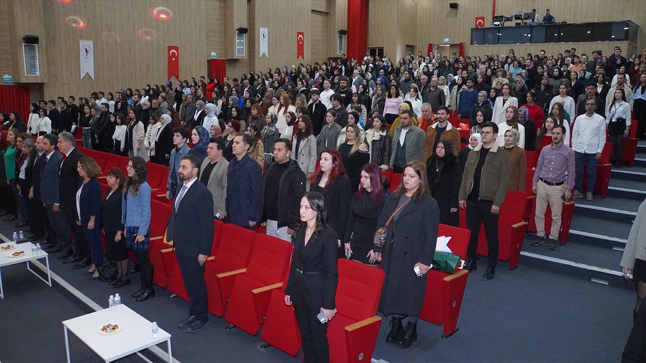 Yalova Universite Fizyoterapi Ogrenci Beyaz Onluk Toren (3)