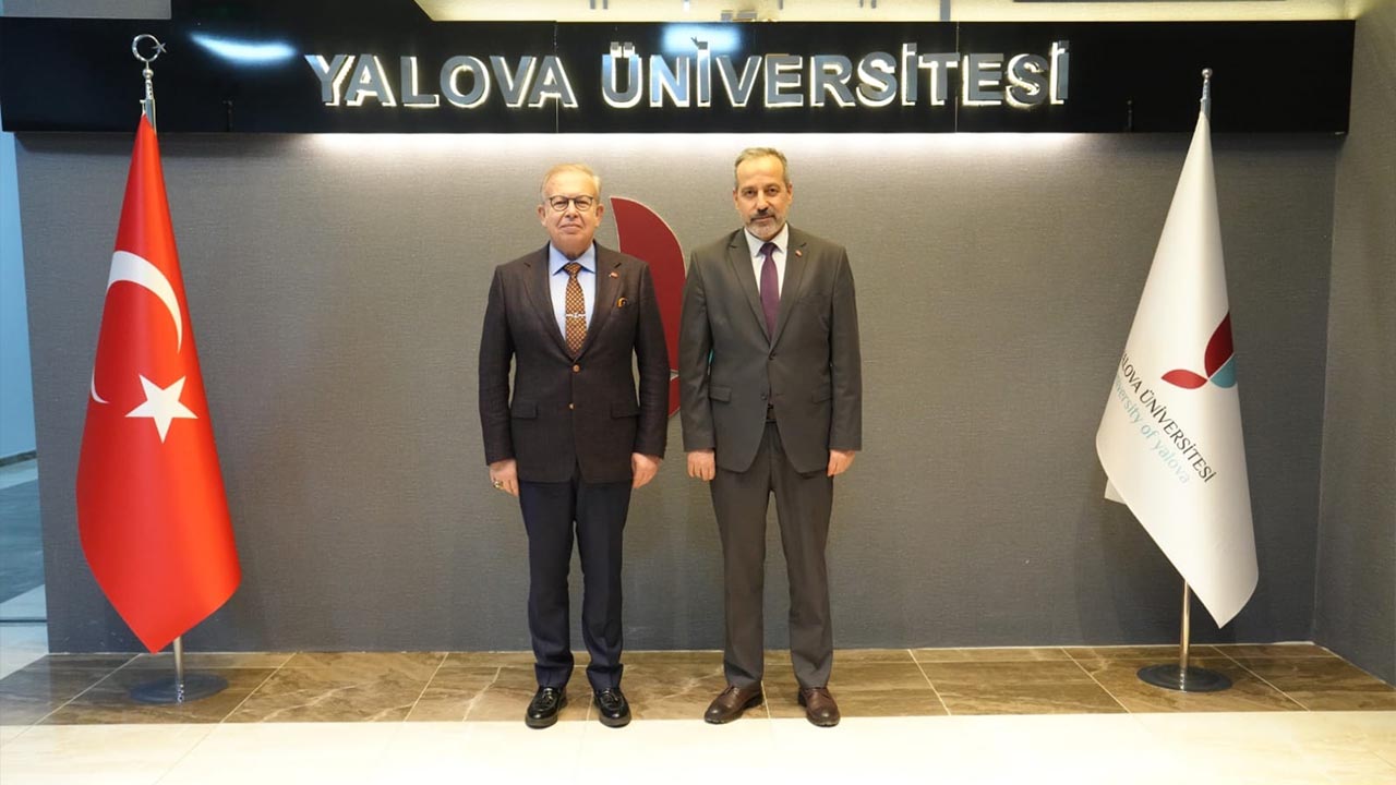 Yalova Universite Mavi Vatan Konferans (2)