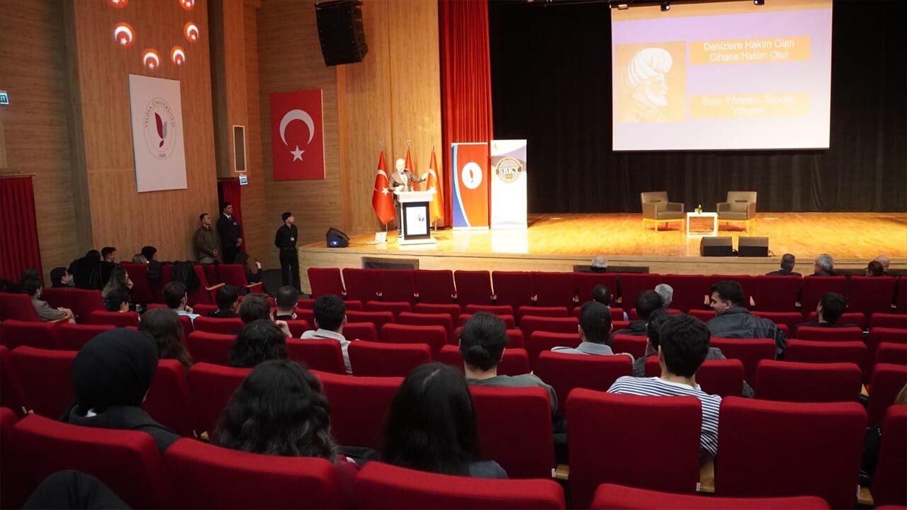 Yalova Universite Mavi Vatan Konferans (3)