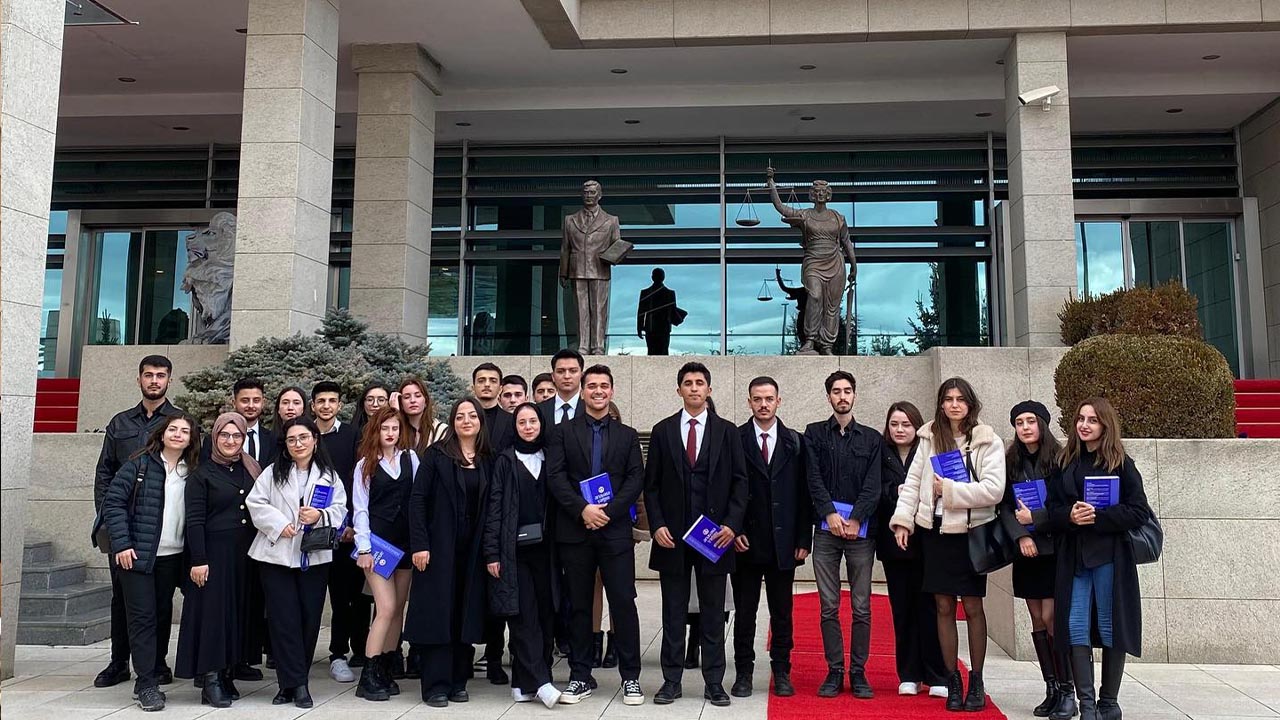 Yalova Universitesi Hukuk Kulup Ankara Ziyaret Anitkabir (3)