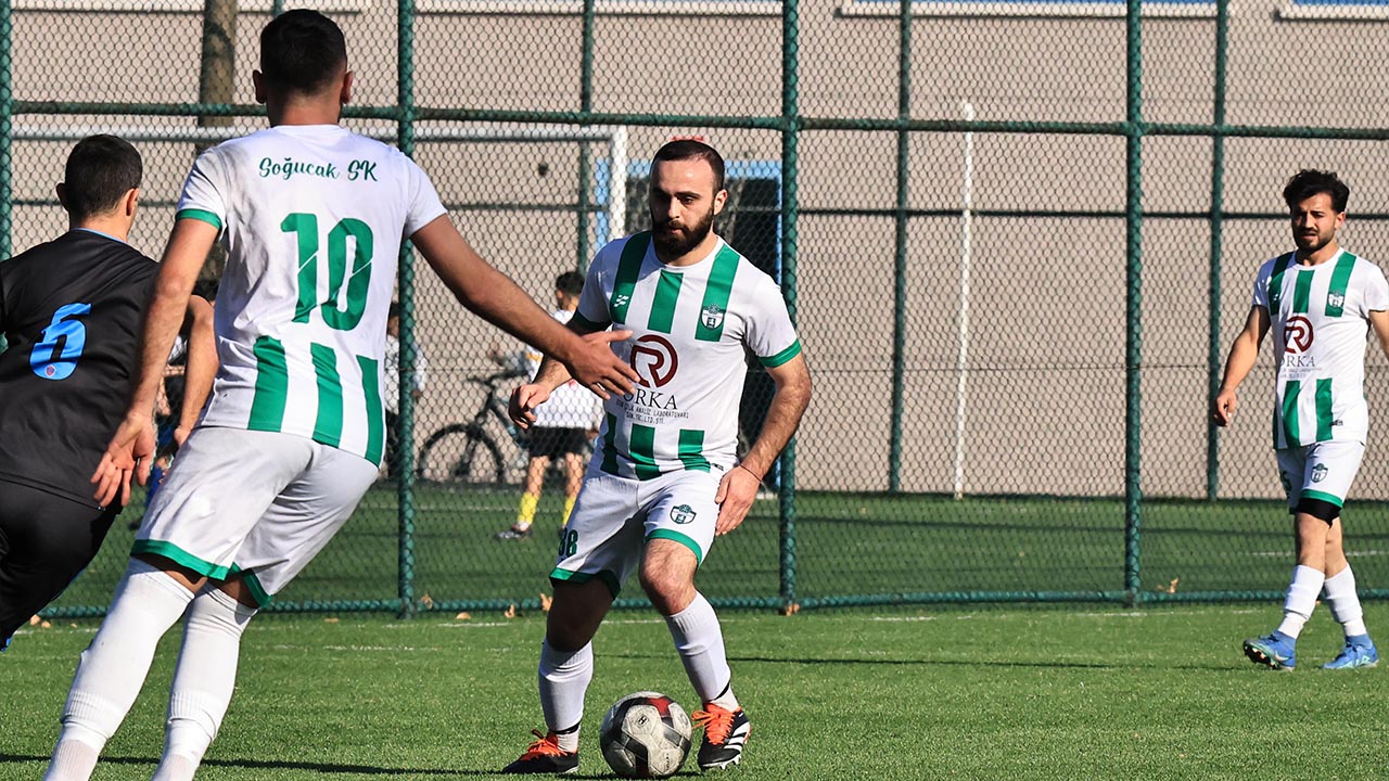 Yalova Sogucakspor Coskunspor Galibiyet Mac (9)