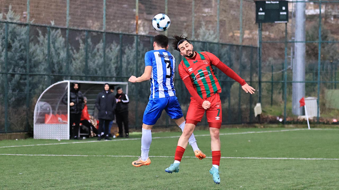 Yalova Tesvikiye Belediyespor Akkoyspor Futbol (6)