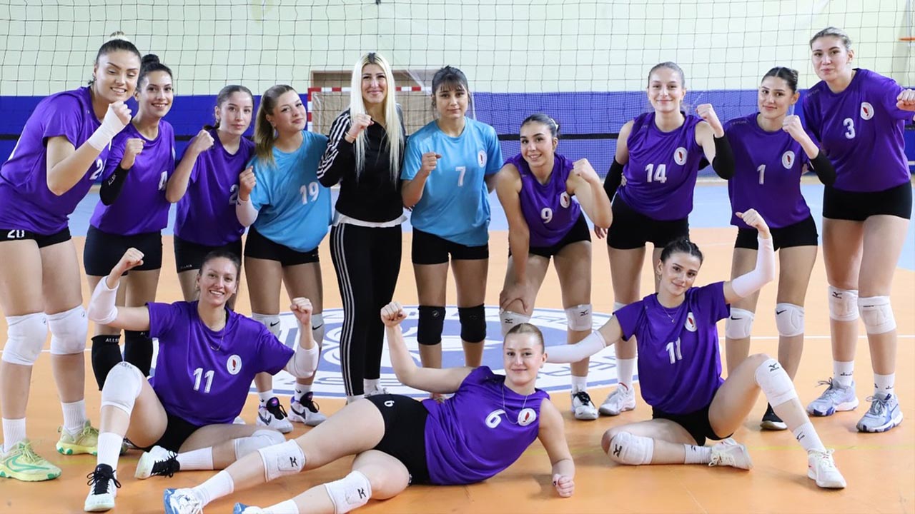 Yalova Universite Sampiyon Voleybol Mac (2)