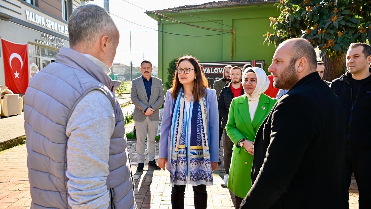 Yalova Vali Icisleri Bakanlik Yesilay Temsilci Yalovaspor Baskan Futbolcular Gorusme (4)