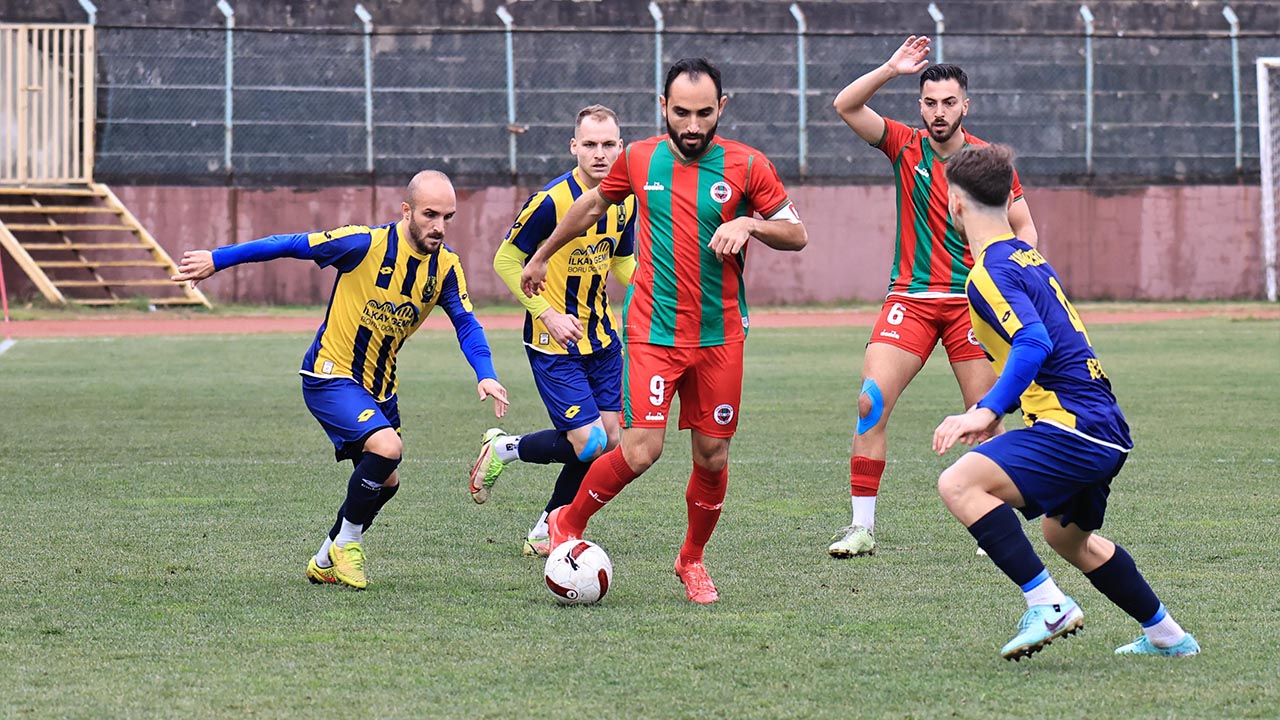 Yesil Yalova Fk Lider Yalovspor Bolgesel Amator Lig Bal (4)