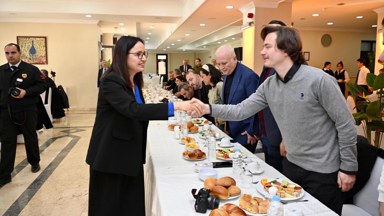 Yalova Vali Protokol Gazete Gun (3)